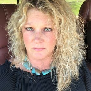 Meet your Posher, Sandi